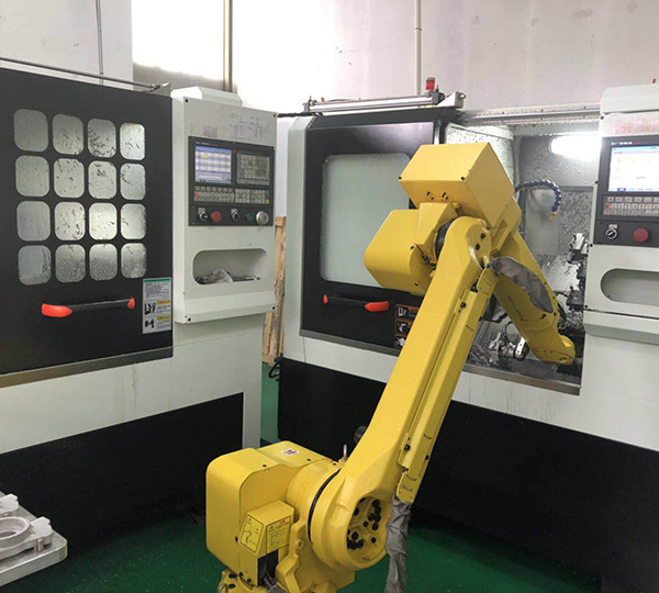 Loading and unloading of lathe robot