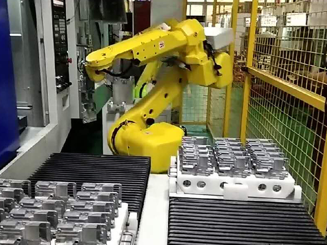 Robot automatic loading and unloading